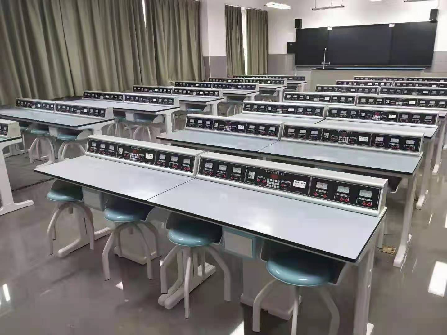 初高中理化生新型實驗室